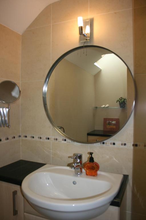 Hector'S Barn Apartments At Rosewood House Taunton Szoba fotó